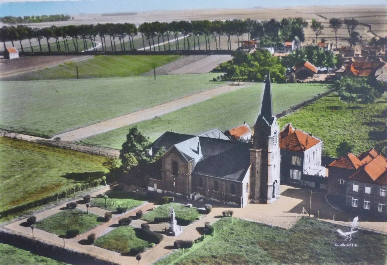 Eglise de Baisieux années 50/60 Eglise de Baisieux années 50/60
