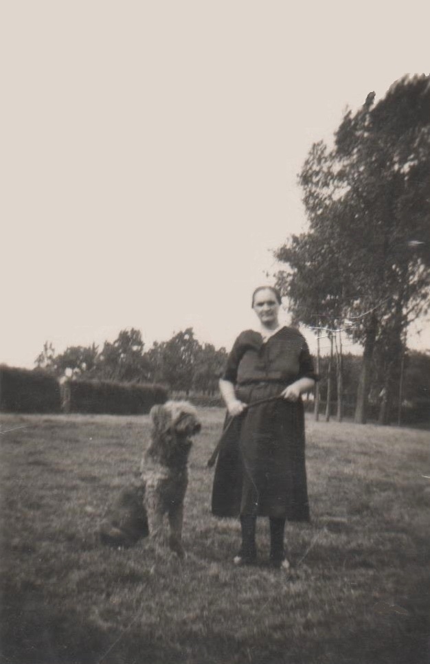 Ma Grand-Mère et son chien